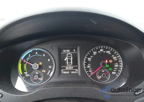 2013 Volkswagen Jetta Hybrid Se z USA, uszkodzony, nr VIN 3VW637AJ2DM277184